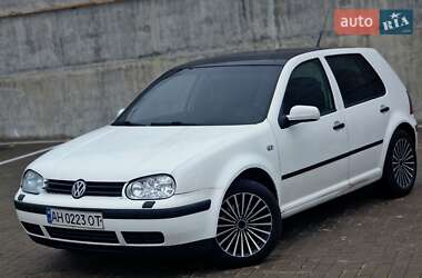Хэтчбек Volkswagen Golf 2001 в  фото 2 Хэтчбек Volkswagen Golf 2001 в