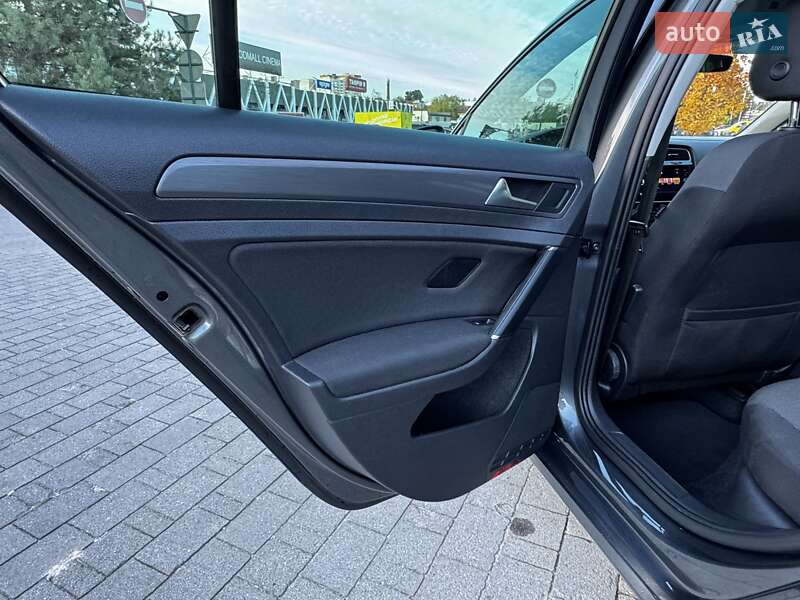 Універсал Volkswagen Golf 2019 в Хмельницькому