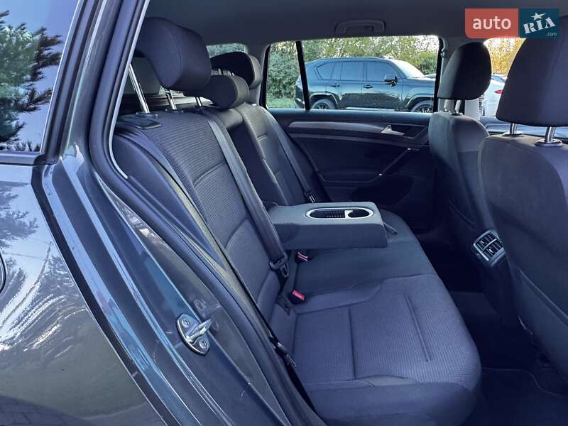 Універсал Volkswagen Golf 2019 в Хмельницькому