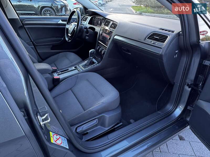 Універсал Volkswagen Golf 2019 в Хмельницькому