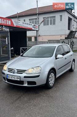 Хетчбек Volkswagen Golf 2005 в Кам'янці