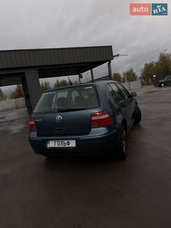 Хетчбек Volkswagen Golf 2003 в Києві