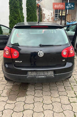 Хэтчбек Volkswagen Golf 2006 в Луцке