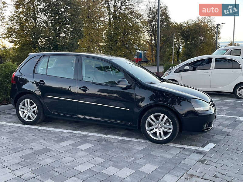 Хэтчбек Volkswagen Golf 2008 в Виннице