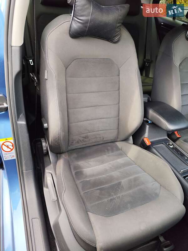 Хэтчбек Volkswagen Golf 2013 в Киеве