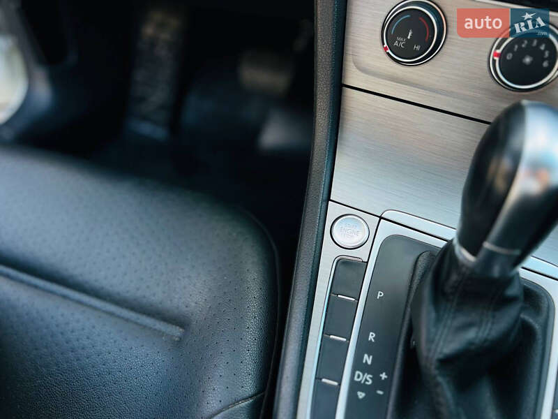 Универсал Volkswagen Golf 2016 в Полтаве