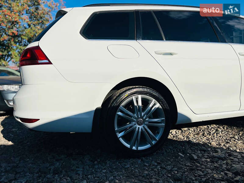 Универсал Volkswagen Golf 2016 в Полтаве