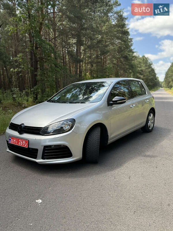 Хетчбек Volkswagen Golf 2009 в Луцьку