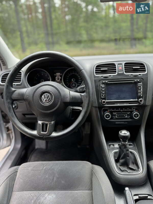 Хетчбек Volkswagen Golf 2009 в Луцьку