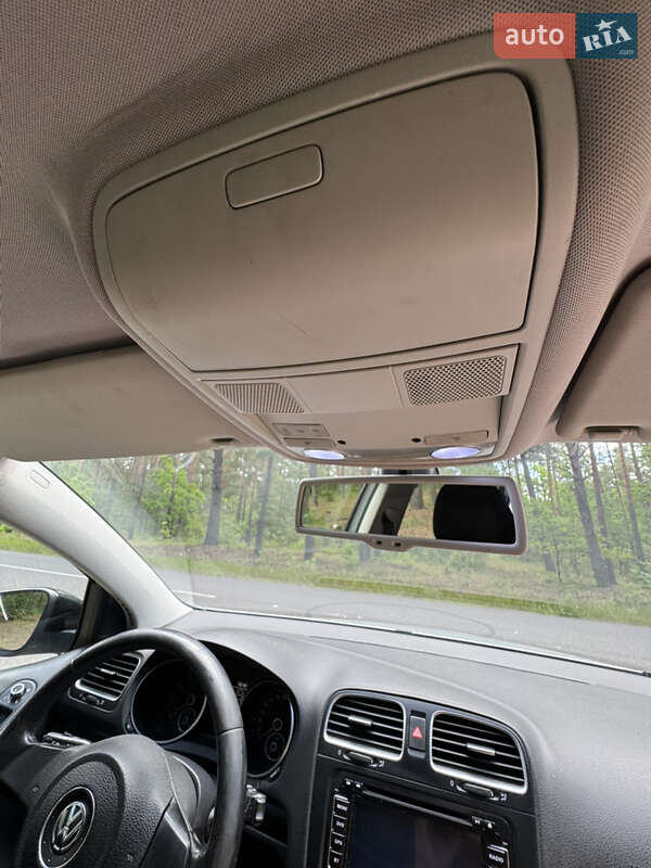 Хетчбек Volkswagen Golf 2009 в Луцьку