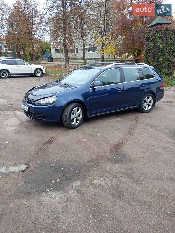 Универсал Volkswagen Golf 2010 в Черкассах