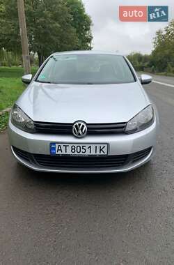 Хэтчбек Volkswagen Golf 2009 в Калуше