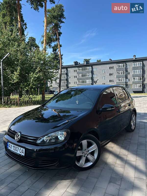 Хетчбек Volkswagen Golf 2010 в Охтирці