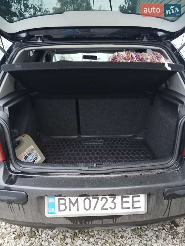 Хетчбек Volkswagen Golf 2001 в Сумах