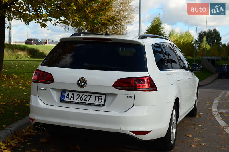 Універсал Volkswagen Golf 2015 в Києві