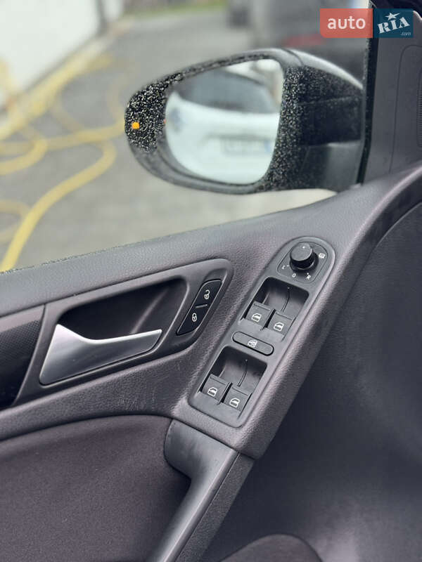 Хетчбек Volkswagen Golf 2012 в Львові