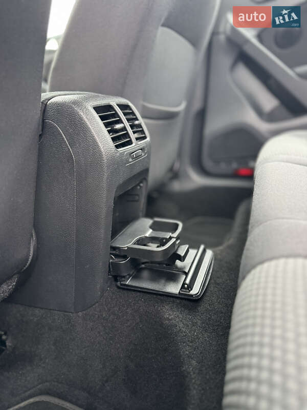 Хетчбек Volkswagen Golf 2012 в Львові