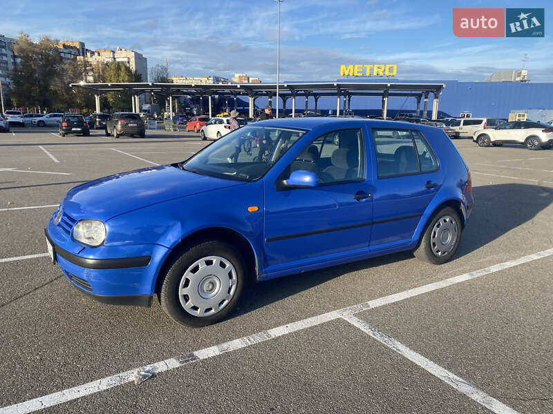 Хетчбек Volkswagen Golf 1999 в Києві