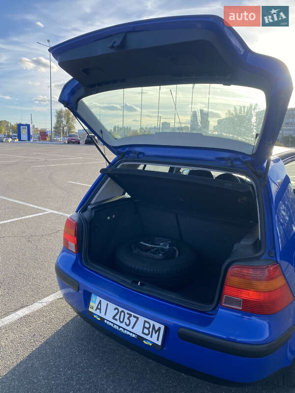 Хетчбек Volkswagen Golf 1999 в Києві