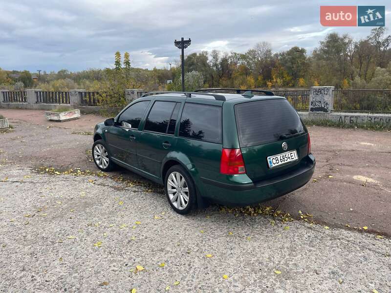 Універсал Volkswagen Golf 2000 в Чернігові