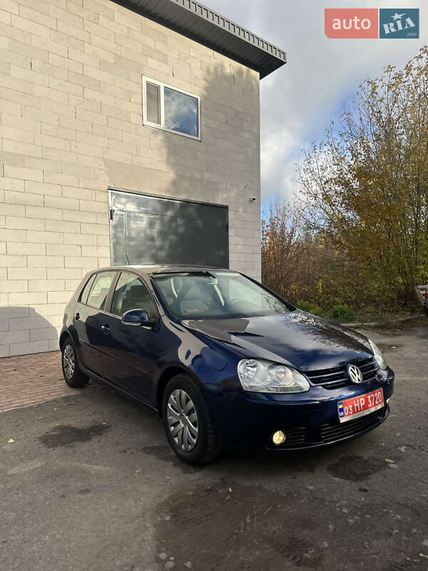 Хэтчбек Volkswagen Golf 2006 в Хороле