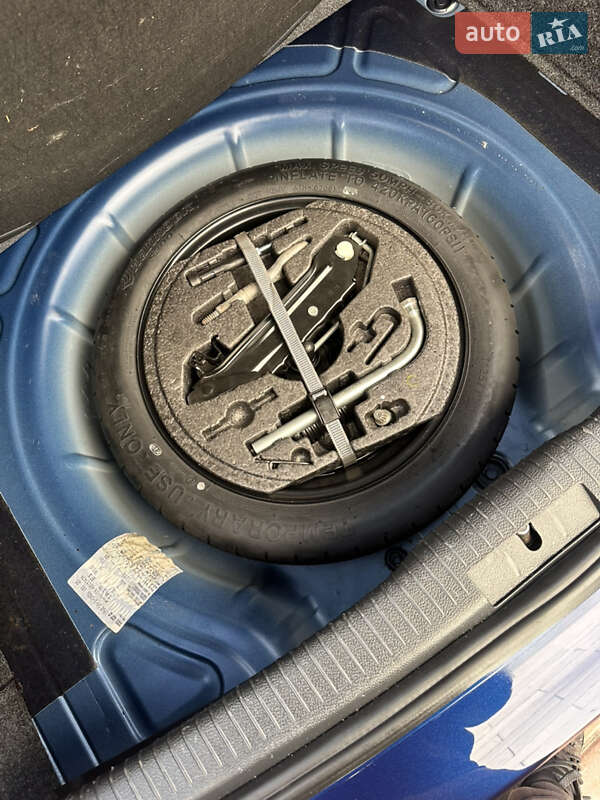 Хэтчбек Volkswagen Golf 2006 в Хороле