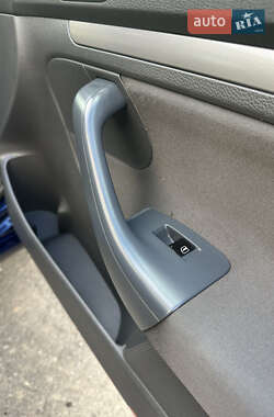 Хэтчбек Volkswagen Golf 2006 в  фото 23 Хэтчбек Volkswagen Golf 2006 в