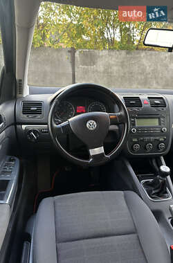Хэтчбек Volkswagen Golf 2006 в  фото 26 Хэтчбек Volkswagen Golf 2006 в