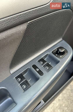 Хэтчбек Volkswagen Golf 2006 в  фото 36 Хэтчбек Volkswagen Golf 2006 в