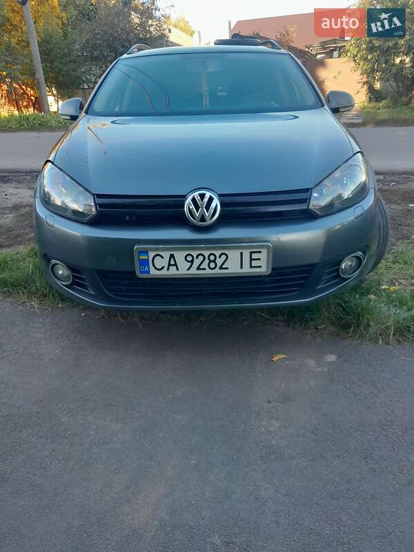 Универсал Volkswagen Golf 2011 в Черкассах