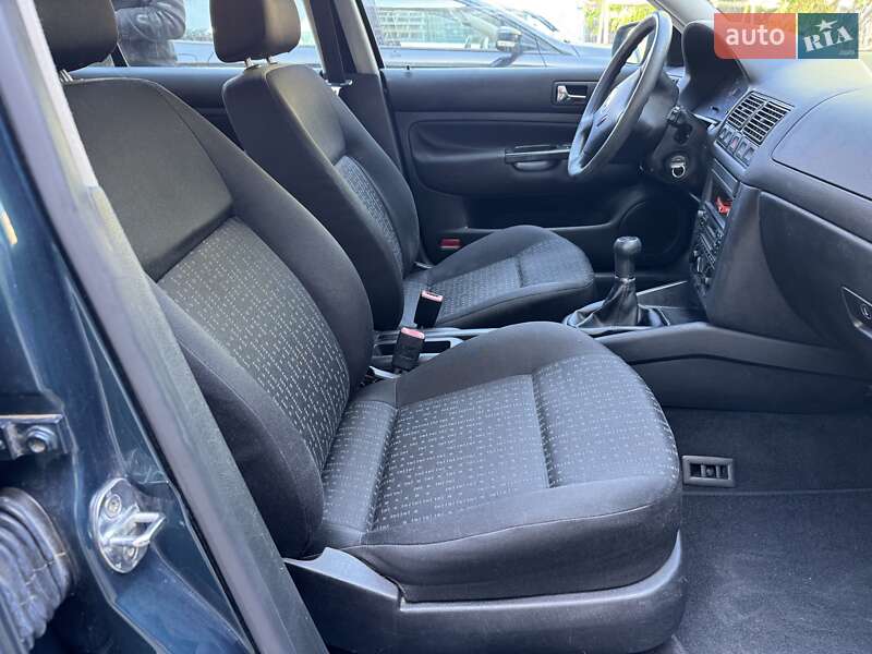 Хэтчбек Volkswagen Golf 2002 в Кременчуге фото 15 Хэтчбек Volkswagen Golf 2002 в Кременчуге