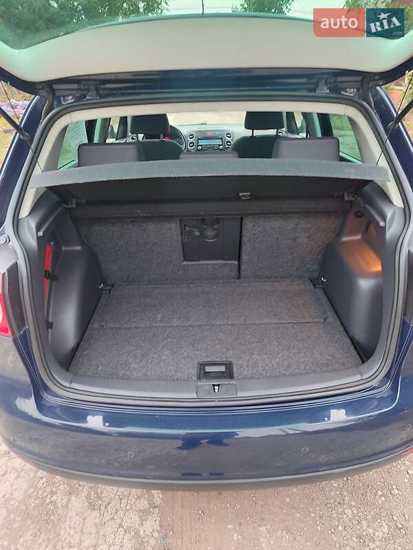 Хэтчбек Volkswagen Golf 2008 в Лозовой фото 2 Хэтчбек Volkswagen Golf 2008 в Лозовой