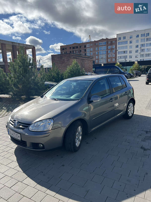 Хэтчбек Volkswagen Golf 2008 в Хмельницком