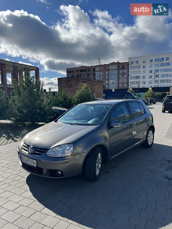 Хэтчбек Volkswagen Golf 2008 в Хмельницком