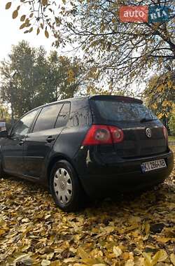 Хетчбек Volkswagen Golf 2006 в Чернігові