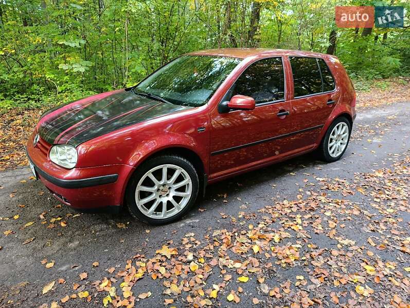 Хэтчбек Volkswagen Golf 1998 в Рава-Русской