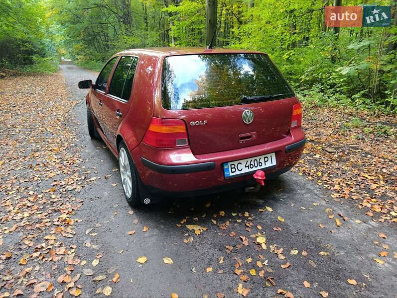 Хэтчбек Volkswagen Golf 1998 в Рава-Русской
