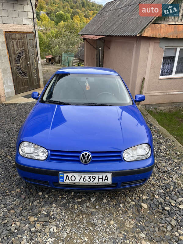 Хэтчбек Volkswagen Golf 1999 в Иршаве