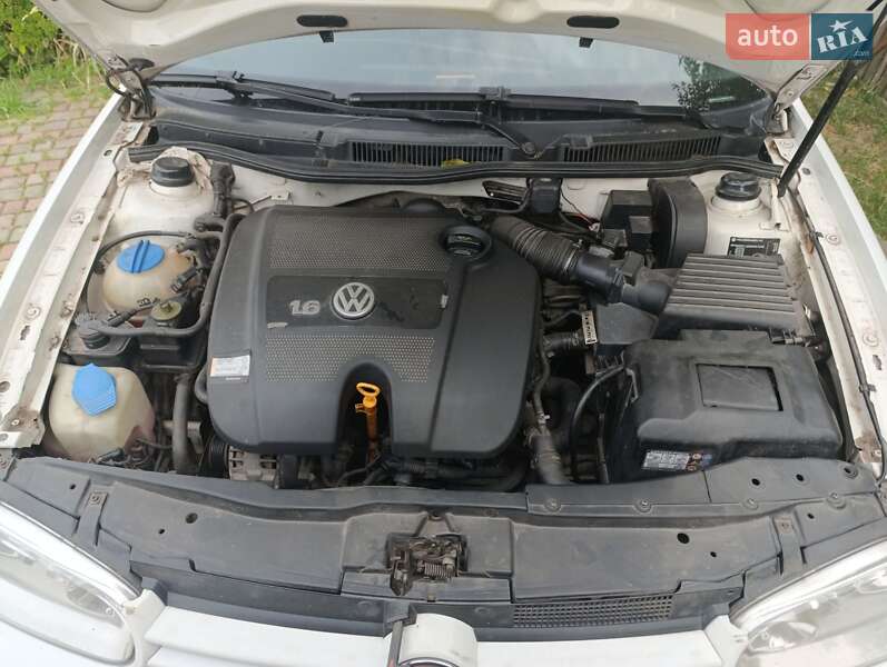 Універсал Volkswagen Golf 2005 в Івано-Франківську