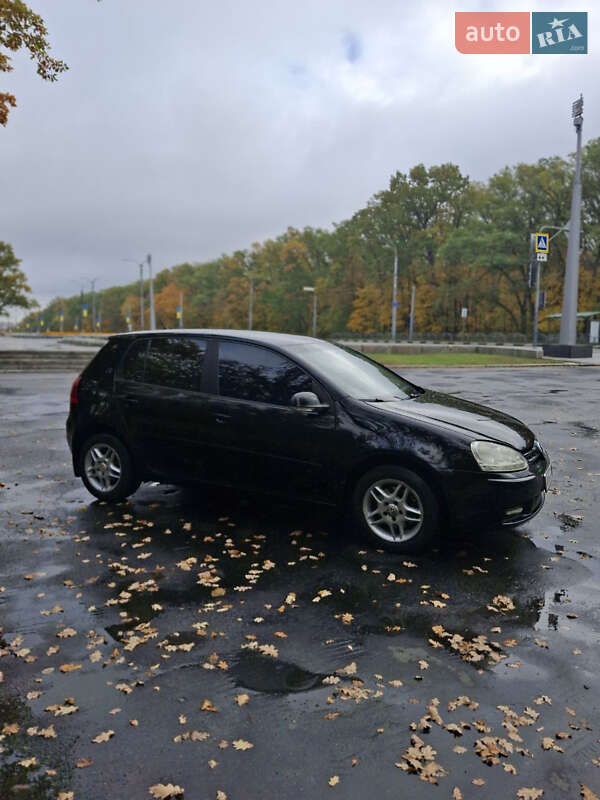 Хэтчбек Volkswagen Golf 2007 в Харькове