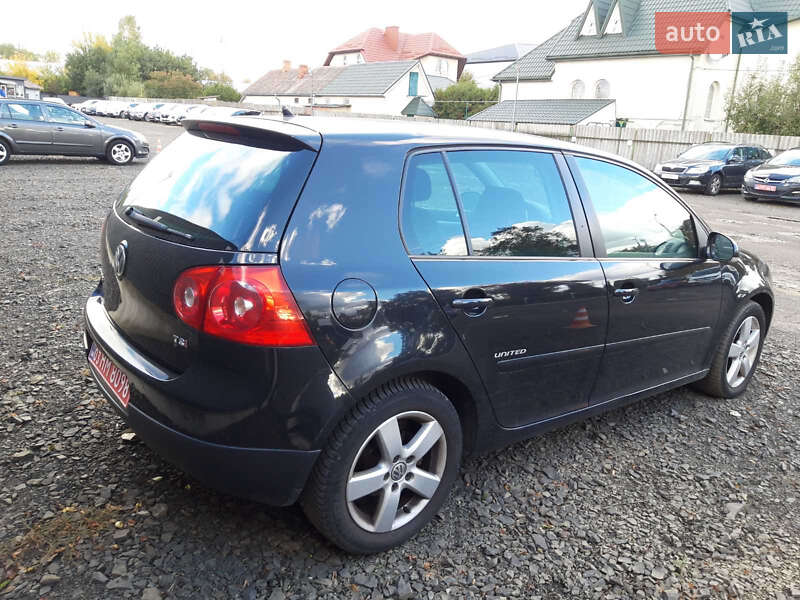 Хетчбек Volkswagen Golf 2009 в Луцьку