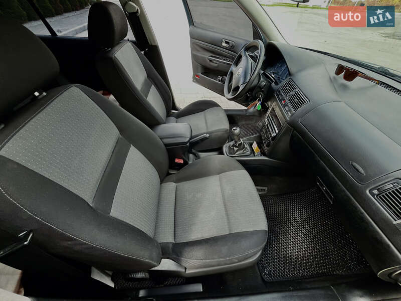 Хетчбек Volkswagen Golf 2003 в Кам'янець-Подільському фото 19 Хетчбек Volkswagen Golf 2003 в Кам'янець-Подільському