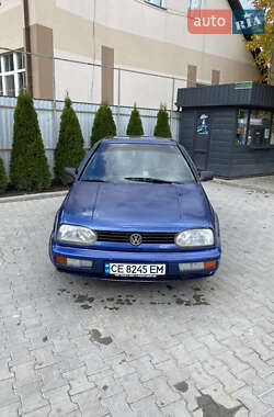 Хэтчбек Volkswagen Golf 1994 в Томашполе