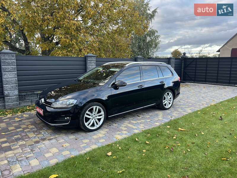 Універсал Volkswagen Golf 2014 в Рівному
