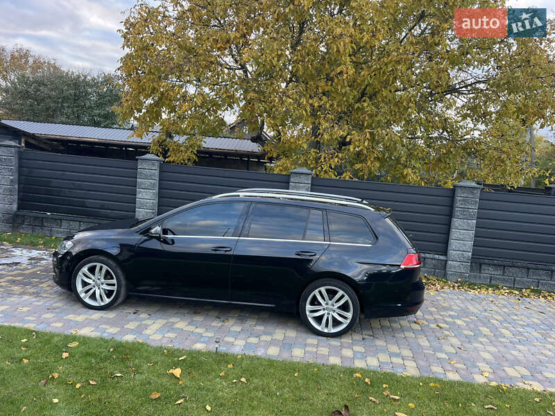 Універсал Volkswagen Golf 2014 в Рівному