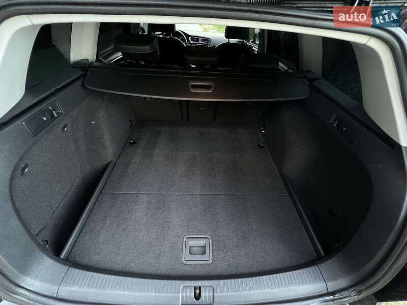 Універсал Volkswagen Golf 2014 в Рівному