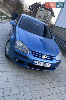 Хэтчбек Volkswagen Golf 2004 в Краматорске