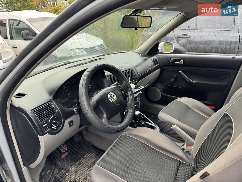 Хетчбек Volkswagen Golf 1998 в Кодимі