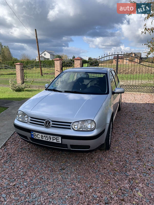 Volkswagen Golf 2000