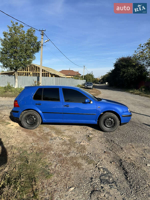 Хэтчбек Volkswagen Golf 2000 в Полтаве